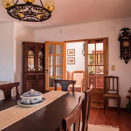 Quinta Da Vela 度假居 *